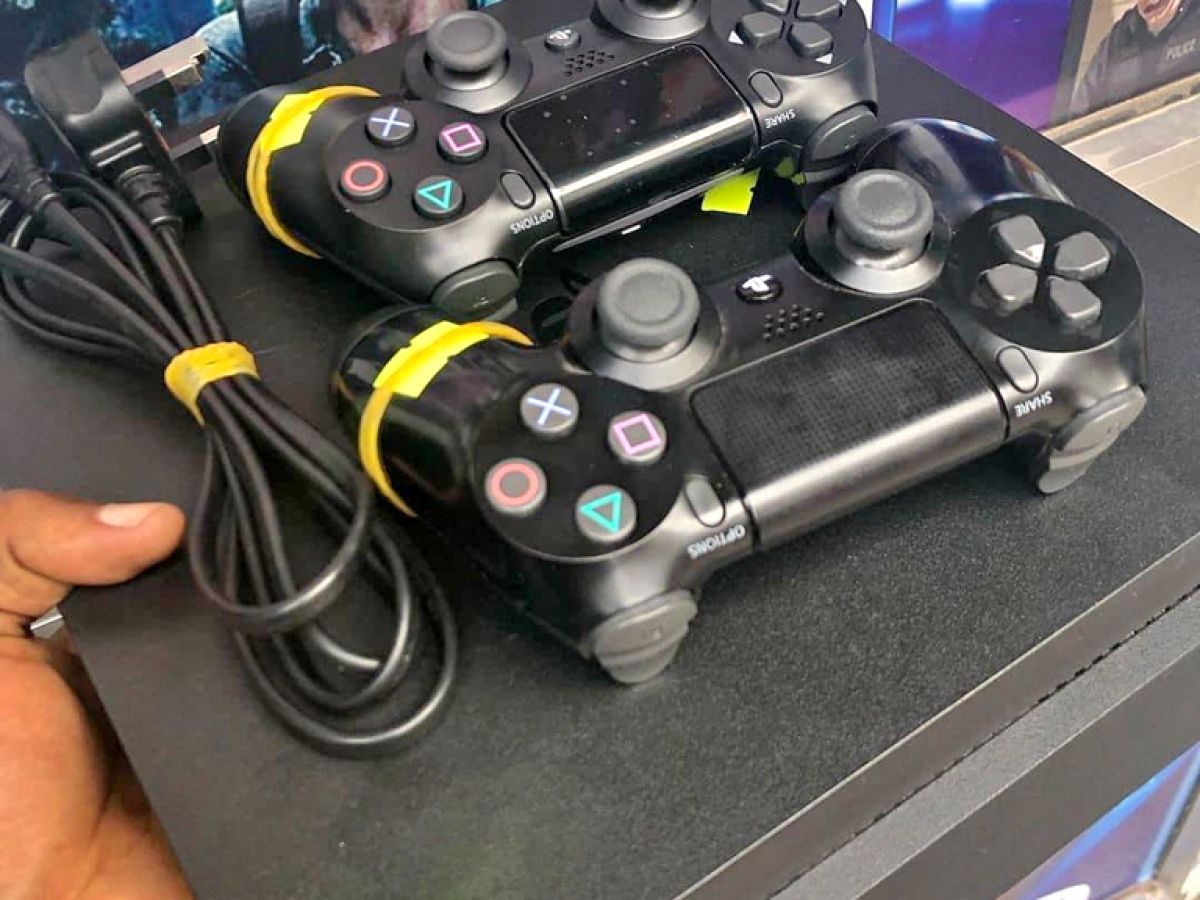 Play Station Slim 4 1TB Console. Play Station Slim 4 1TB Console.