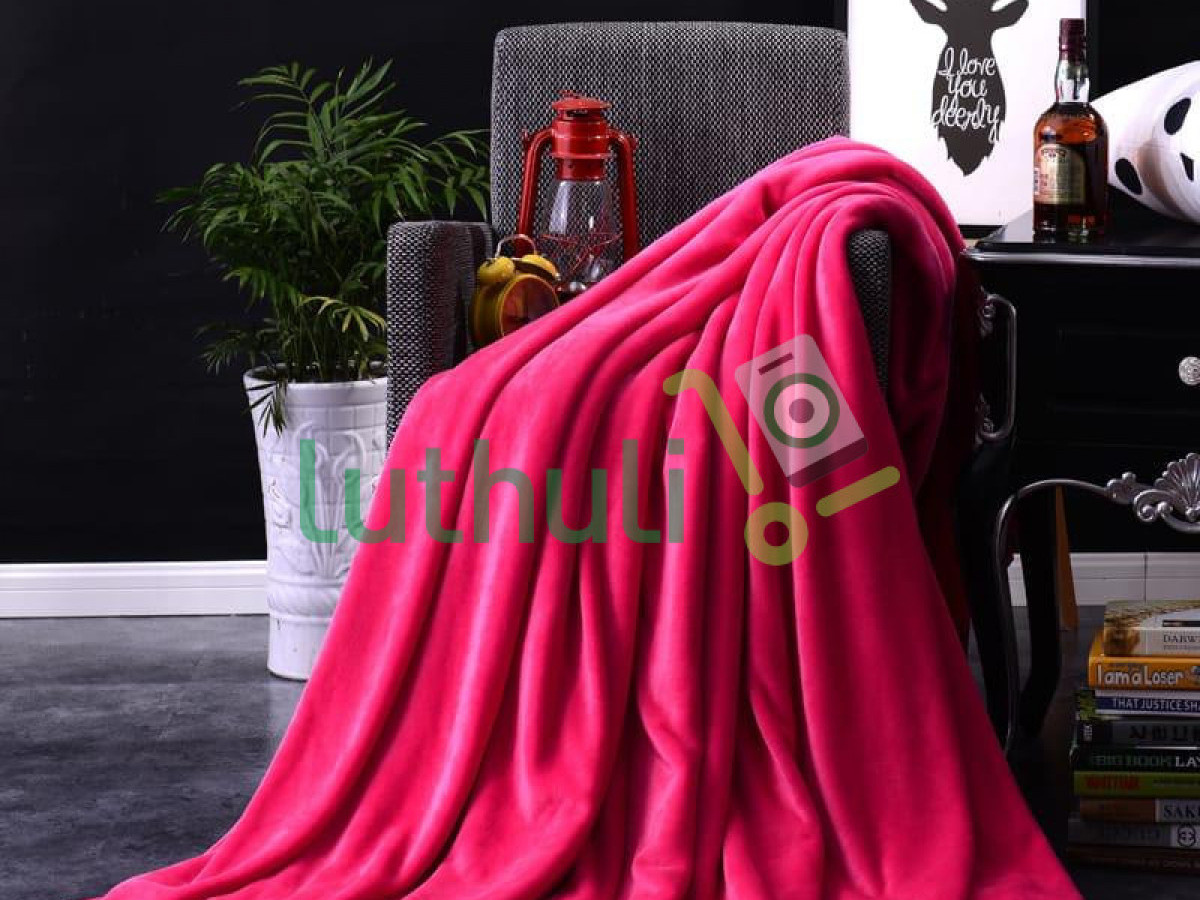 Super Soft Fleece Plush Lightweight Blanket Super Soft Fleece Plush Lightweight Blanket