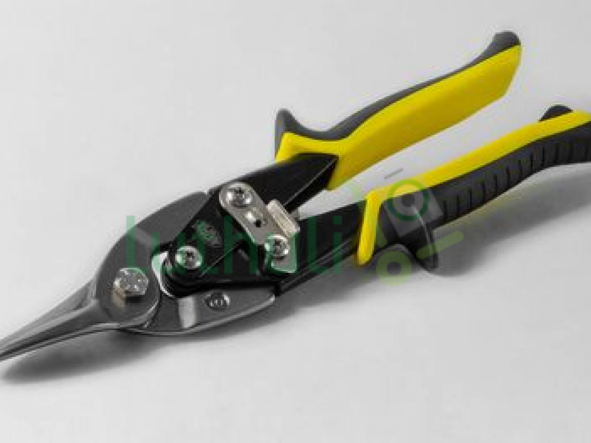 Gypsum scissors. Gypsum scissors.