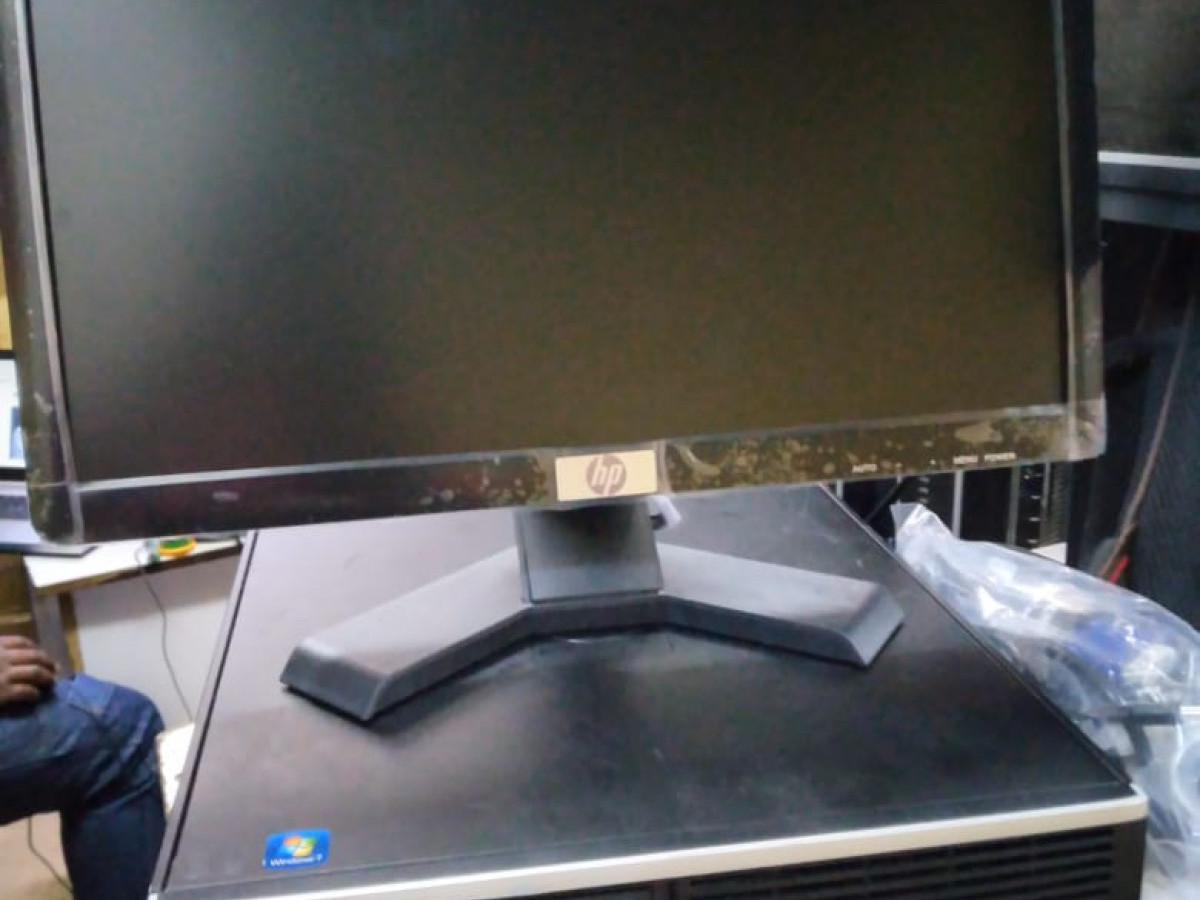 COMPLETE DESKTOPS COMPLETE DESKTOPS