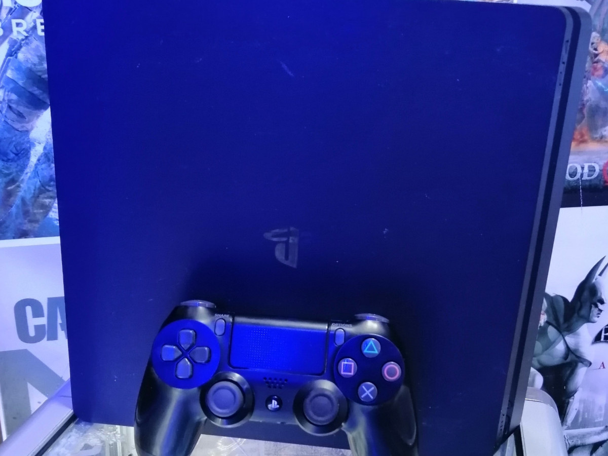 PlayStation 4 slim 500GB PlayStation 4 slim 500GB