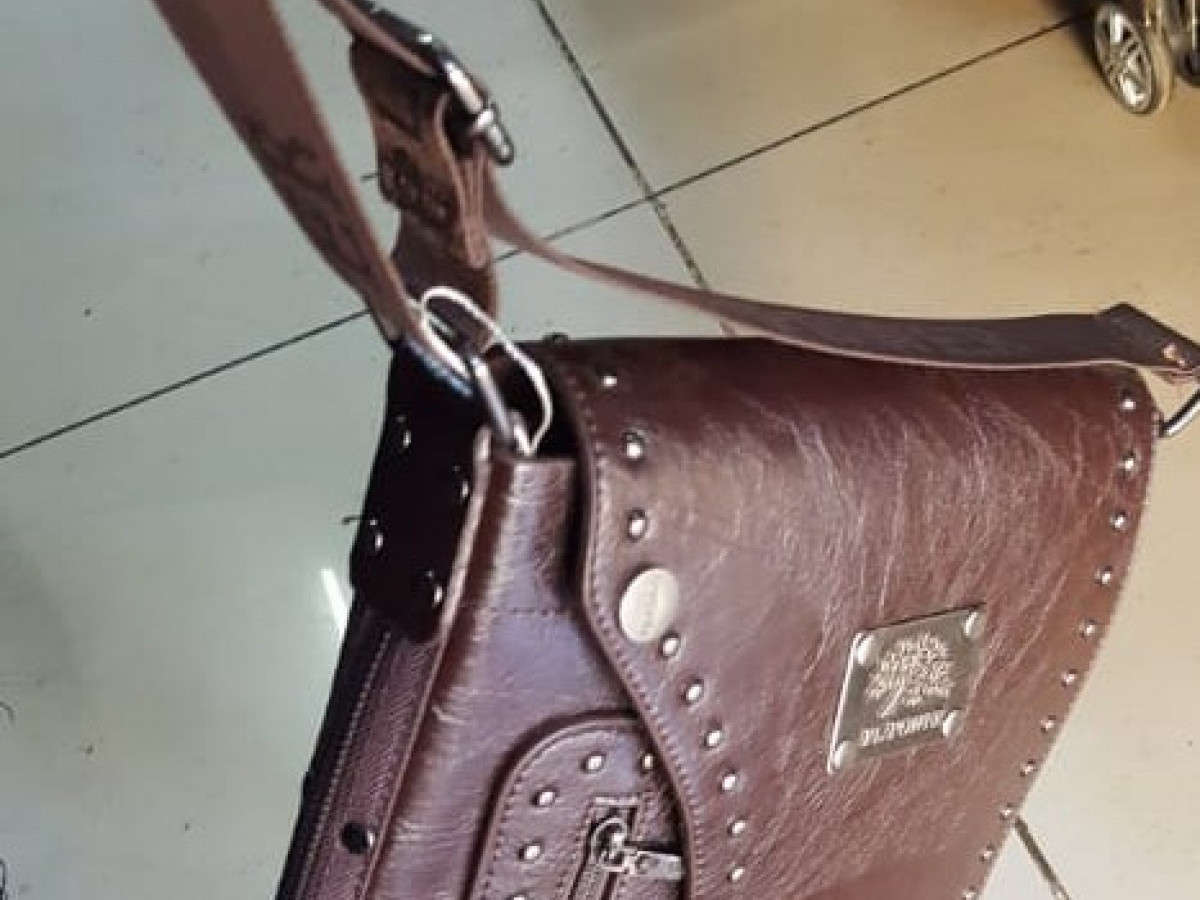 Leather messenger bag Leather messenger bag