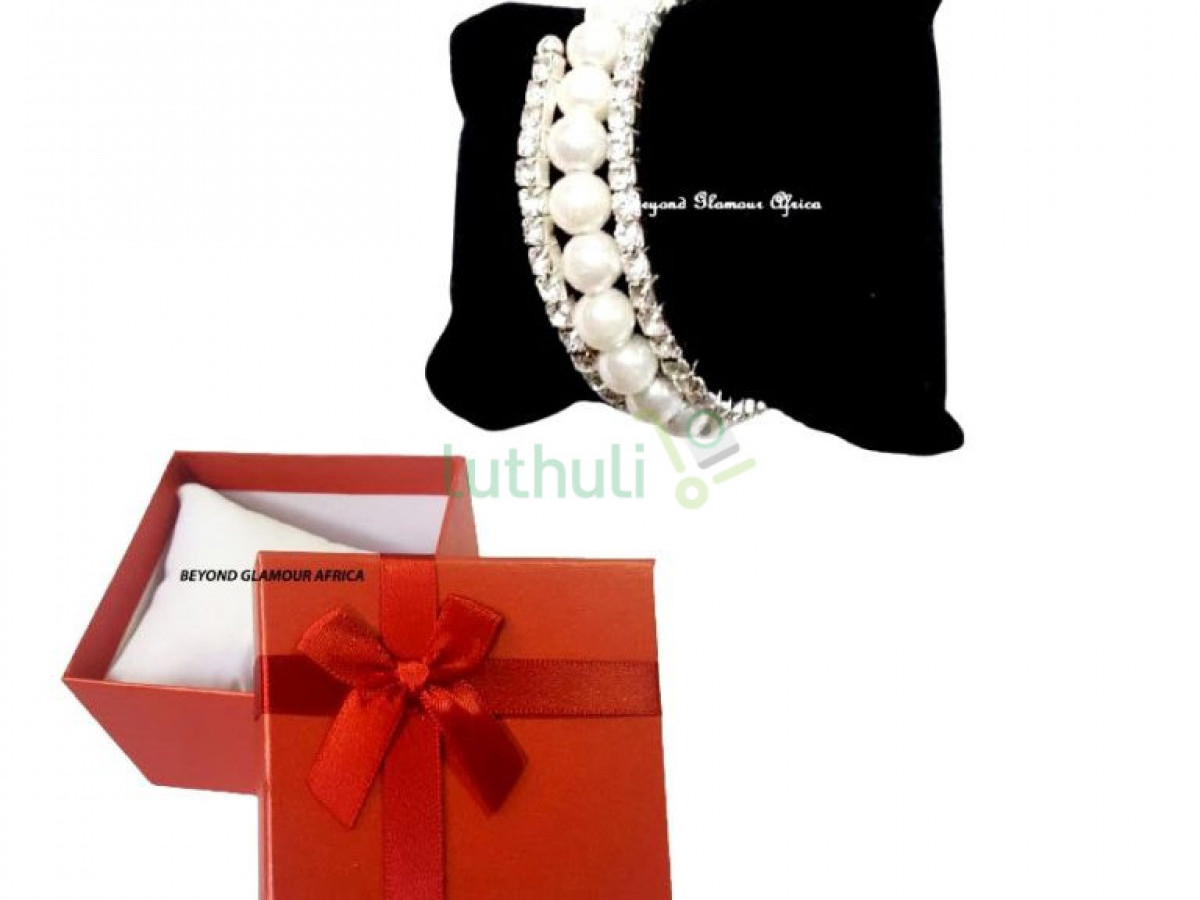 Womens Pearl bracelet with gift box Womens Pearl bracelet with gift box