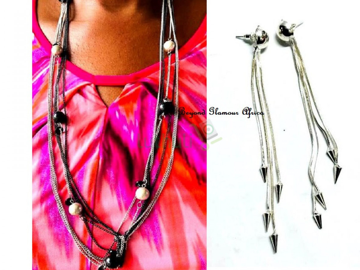 Womens Silver necklace and earrings set Womens Silver necklace and earrings set