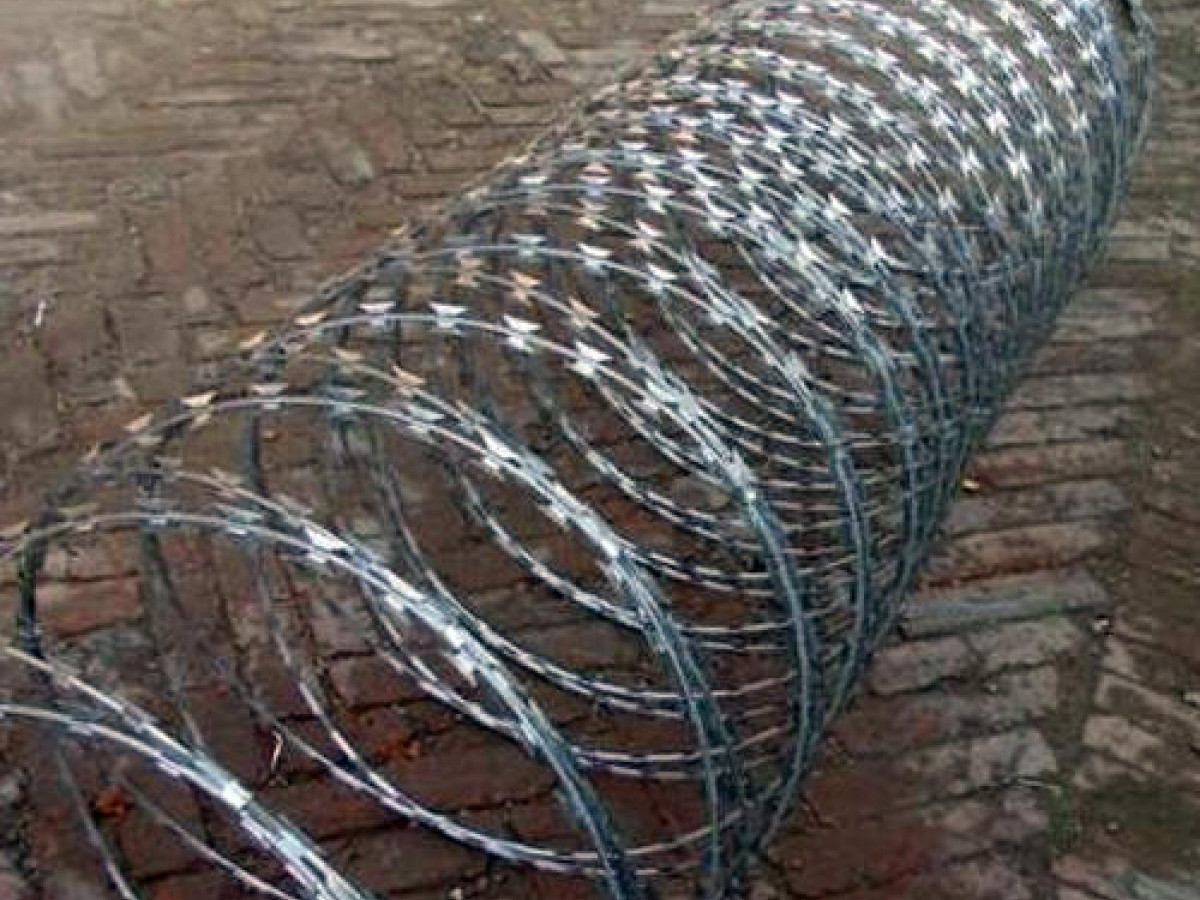 Galvanized Razor Wire 450mm Galvanized Razor Wire 450mm