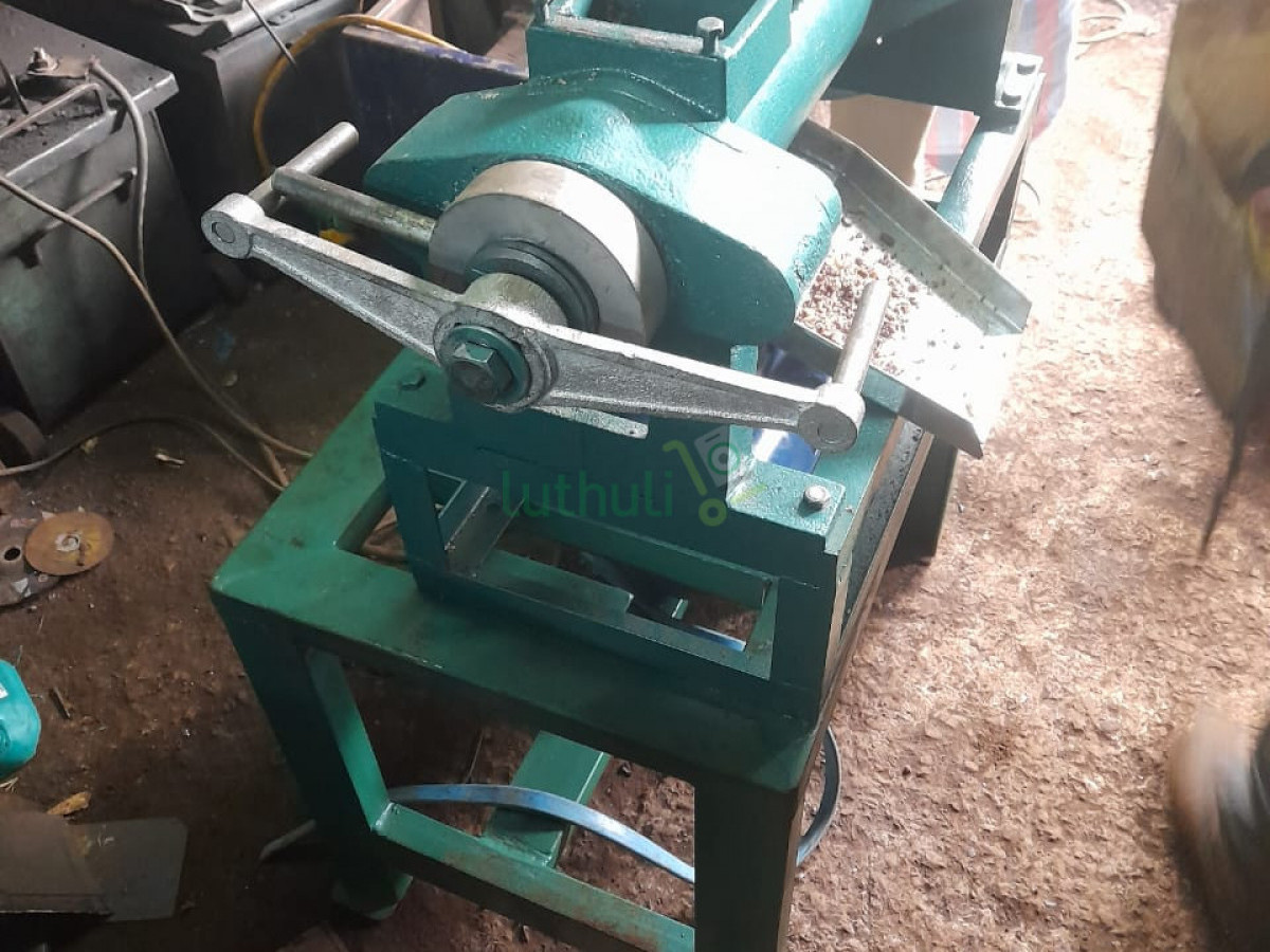 OIL PRESS MACHINE