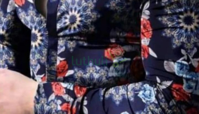 Men casual shirt.
